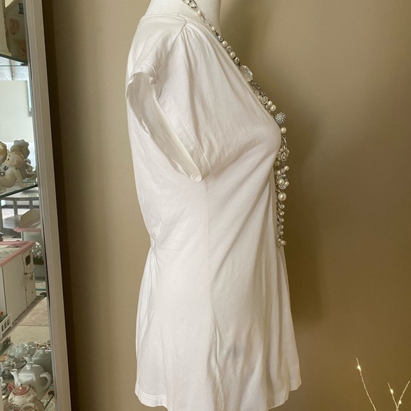 BCBG White v-neck top - Picture 5 of 9